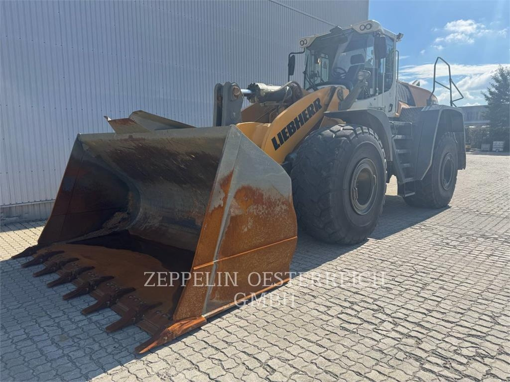 Liebherr L586 - Wheel loader: picture 1 Liebherr L586 - Wheel loader: picture 1