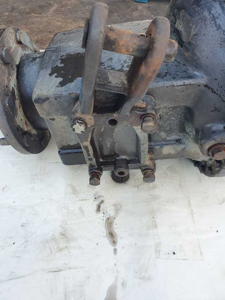 Steering knuckle for Agricultural machinery Valtra T190  - Zwolnica - Zwrotnica - Półoś - Skrzynia - Silnik - Siłowniki - Tylny WOM: picture 11