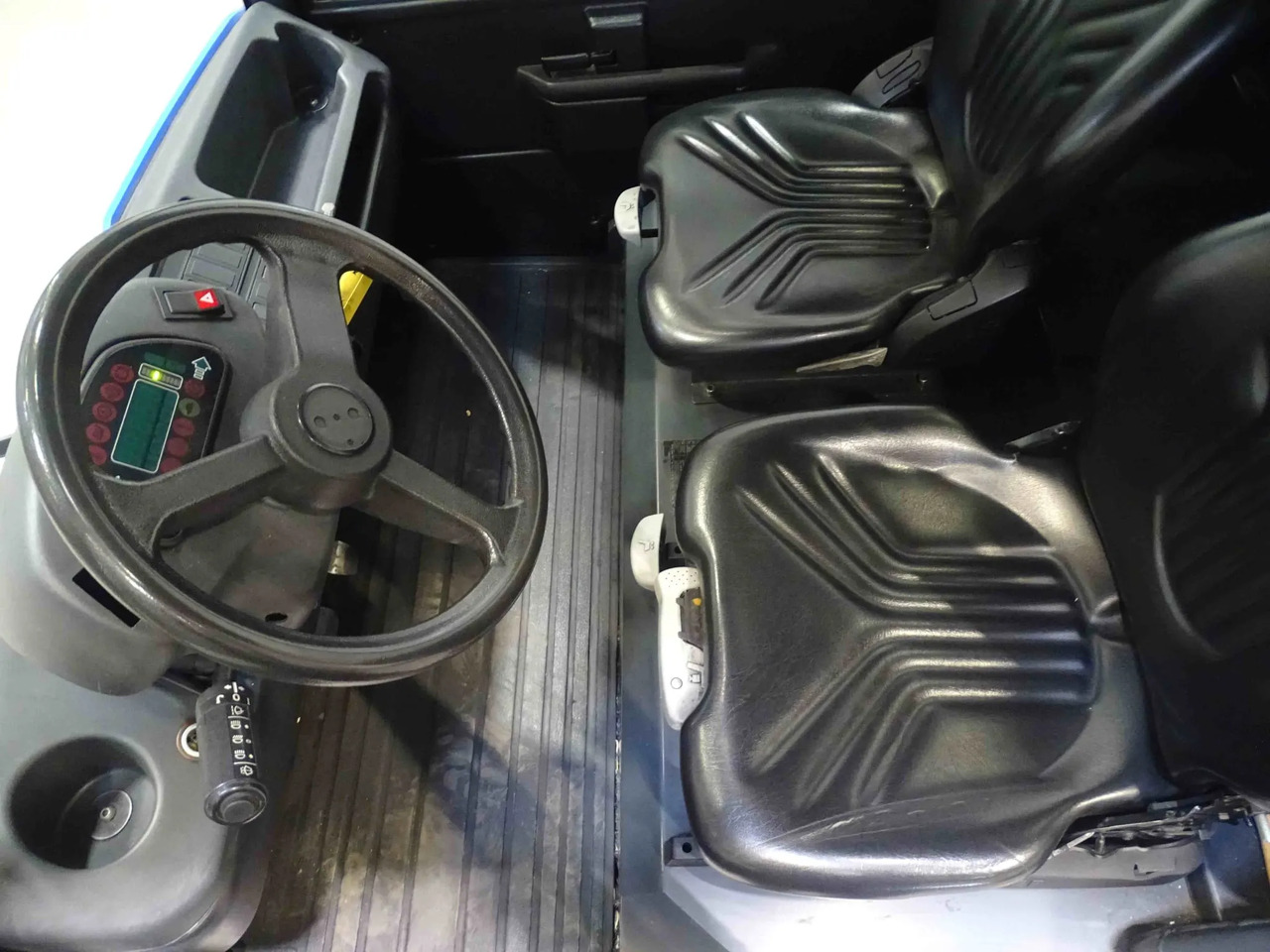 STILL R07-25 - Tow tractor: picture 3 STILL R07-25 - Tow tractor: picture 3