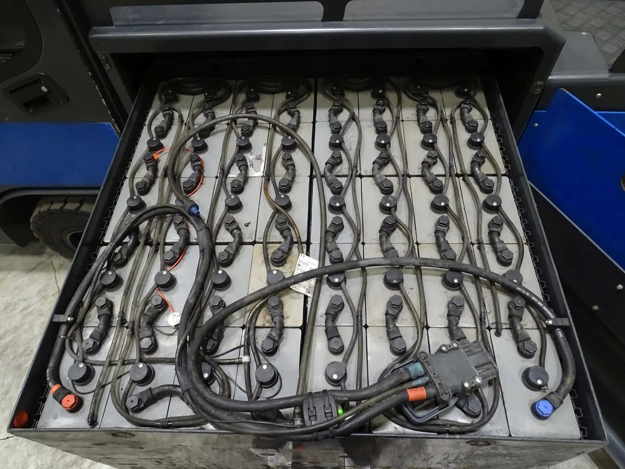 STILL R07-25 - Tow tractor: picture 4 STILL R07-25 - Tow tractor: picture 4