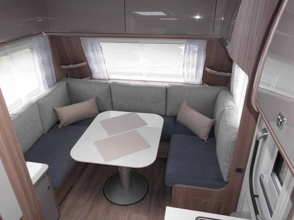 Fendt Tendenza 560 SFDW 2000kg. Batterie 75Ah Vivara Fendt Tendenza 560 SFDW mit Extras %Lagerabverkauf% - Caravan: picture 1 Fendt Tendenza 560 SFDW 2000kg. Batterie 75Ah Vivara Fendt Tendenza 560 SFDW mit Extras %Lagerabverkauf% - Caravan: picture 1