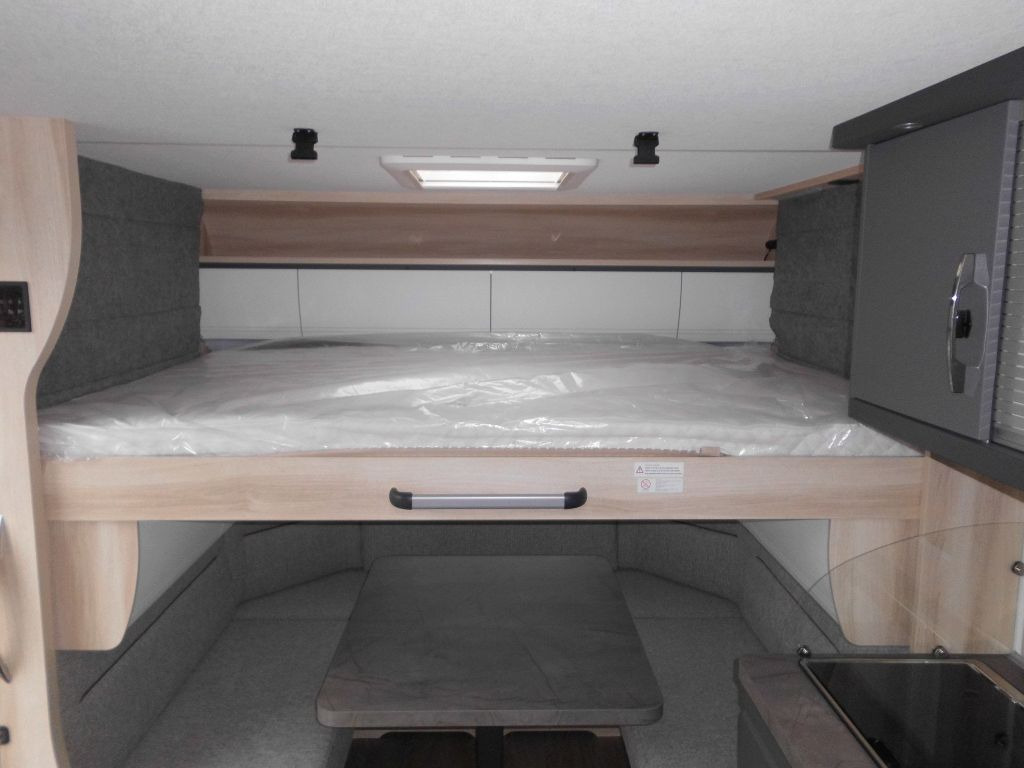 New Caravan Hobby De Luxe 515 UHL 2025 2000kg. AUTARK AMBIENTE Hobby De Luxe 515 UHL mit Extras, Lagerabverkauf!: picture 6