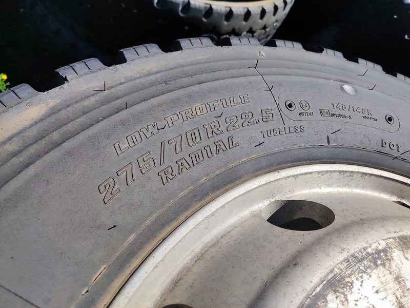 Bridgestone wheels 275/70 R22,5 on Alcoa aluminum rims - Tire for Truck: picture 3 Bridgestone wheels 275/70 R22,5 on Alcoa aluminum rims - Tire for Truck: picture 3
