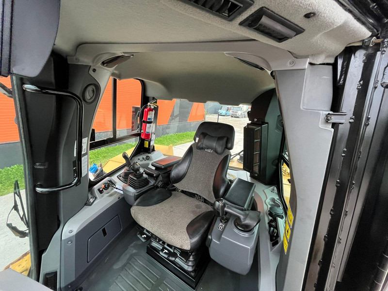 Leasing of Caterpillar D7E LGP RIPPER / AC Caterpillar D7E LGP RIPPER / AC: picture 19 Leasing of Caterpillar D7E LGP RIPPER / AC Caterpillar D7E LGP RIPPER / AC: picture 19