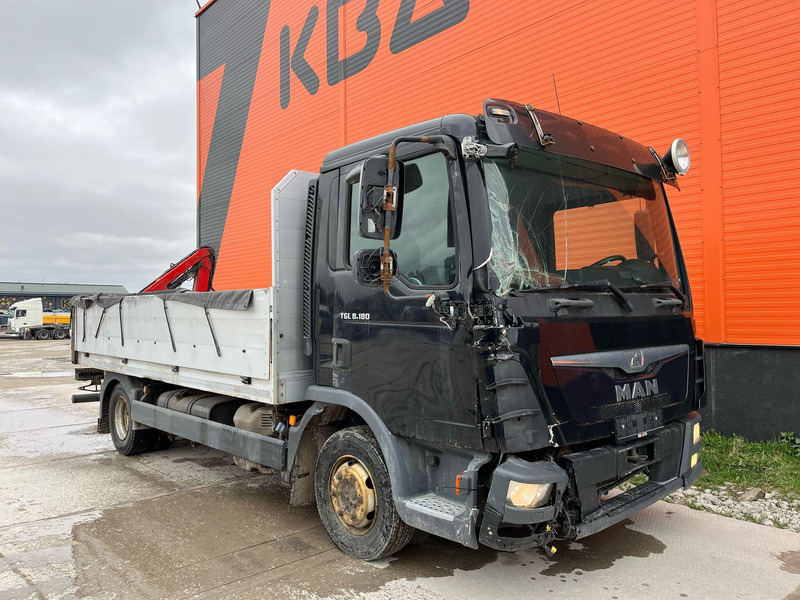 MAN TGL 8.180 4x2 CAB DAMAGE ! / Fassi F28 / PLATFORM L=4366 mm - Dropside/ Flatbed truck, Crane truck: picture 4 MAN TGL 8.180 4x2 CAB DAMAGE ! / Fassi F28 / PLATFORM L=4366 mm - Dropside/ Flatbed truck, Crane truck: picture 4