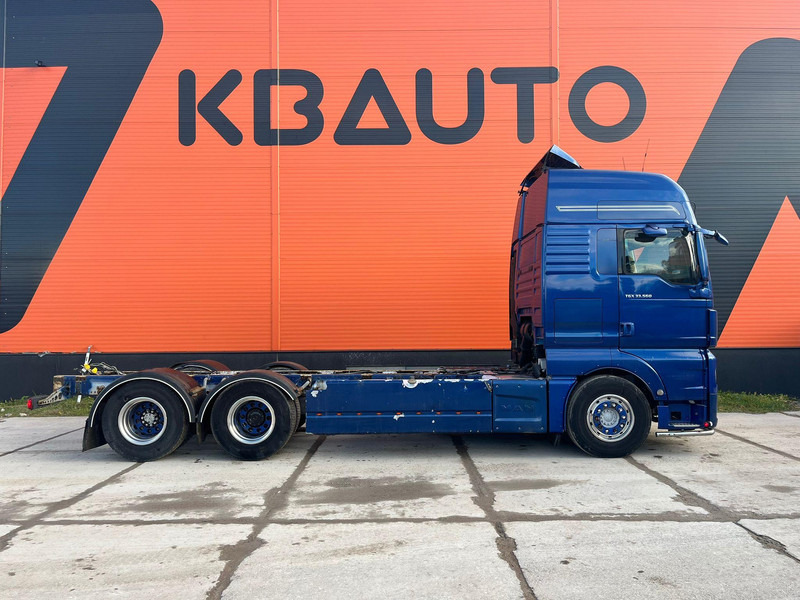 MAN TGX 33.560 6x4 CHASSIS L=6907 mm - Cab chassis truck: picture 4 MAN TGX 33.560 6x4 CHASSIS L=6907 mm - Cab chassis truck: picture 4