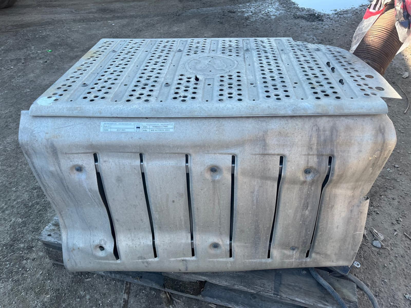 Mercedes-Benz ACTROS MP4 KATALYSATOR A0054900712 - Catalytic converter for Truck: picture 2 Mercedes-Benz ACTROS MP4 KATALYSATOR A0054900712 - Catalytic converter for Truck: picture 2