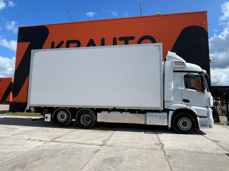 Mercedes-Benz Actros 6x2*4 BOX L=7401mm - Box truck: picture 5 Mercedes-Benz Actros 6x2*4 BOX L=7401mm - Box truck: picture 5