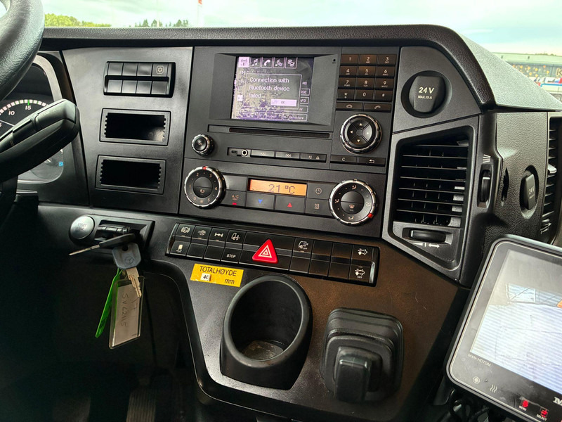 Refrigerator truck Mercedes-Benz Antos 1935 4x2 CARRIER SUPRA 1250 Mt / BOX L=8674 mm: picture 19