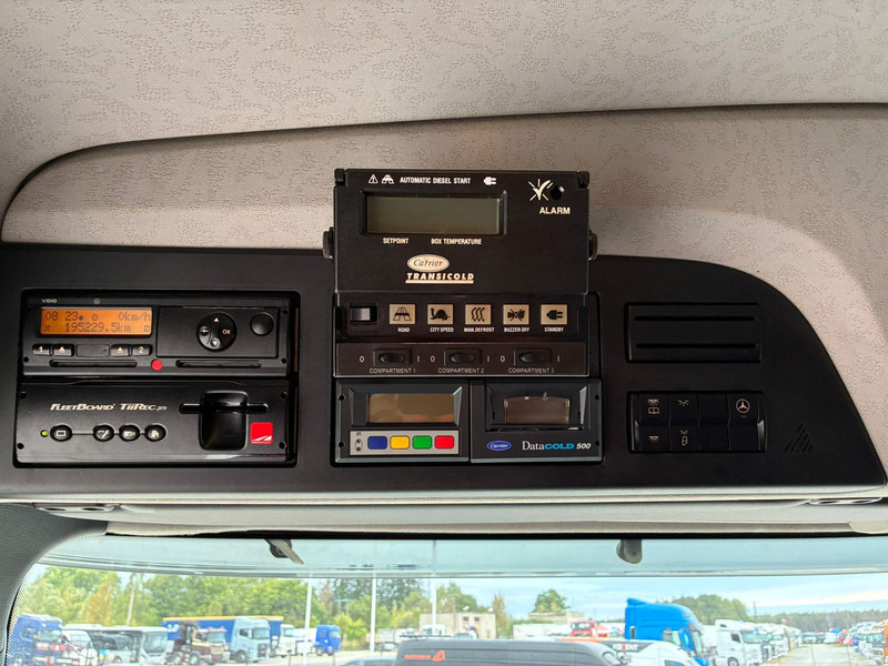 Refrigerator truck Mercedes-Benz Antos 1935 4x2 CARRIER SUPRA 1250 Mt / BOX L=8674 mm: picture 20