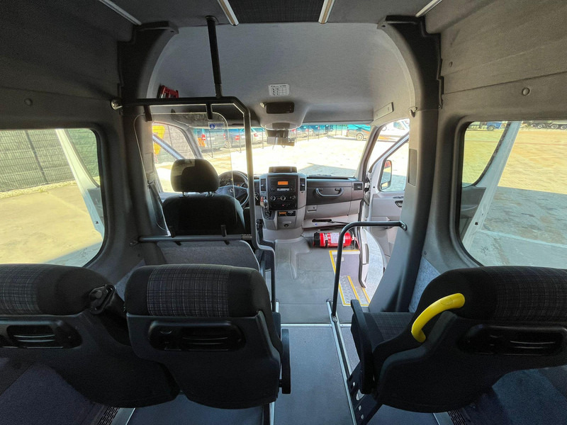 Minibus, Passenger van Mercedes-Benz Sprinter 516 CDI 19 + 1 SEATS / DRIVER AC: picture 20