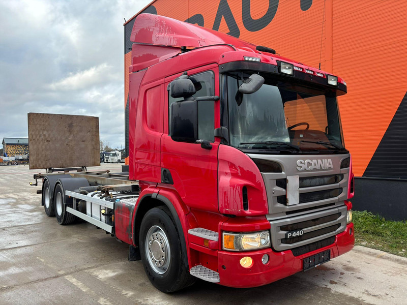 Scania P 440 6x2 FOR SALE AS CHASSIS / RETARDER / CHASSIS L=7741 mm - Cab chassis truck: picture 4 Scania P 440 6x2 FOR SALE AS CHASSIS / RETARDER / CHASSIS L=7741 mm - Cab chassis truck: picture 4
