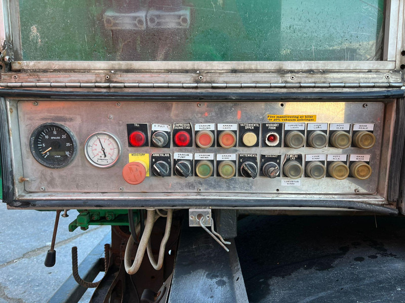 Vacuum truck Scania R 124 6x2*4 TANK 1500 I + 13000 l / VACUUM Moro PM200 year 2015 / PRESSURE Pratissoli 500 bar / 200 l/min: picture 13