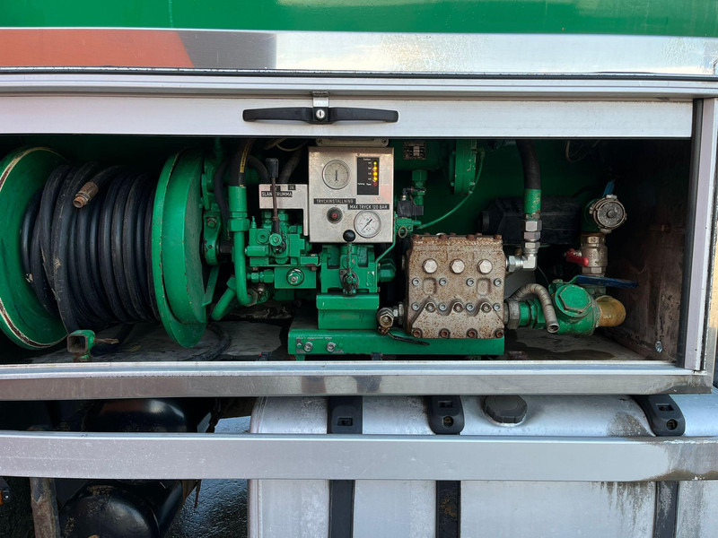 Vacuum truck Scania R 124 6x2*4 TANK 1500 I + 13000 l / VACUUM Moro PM200 year 2015 / PRESSURE Pratissoli 500 bar / 200 l/min: picture 12