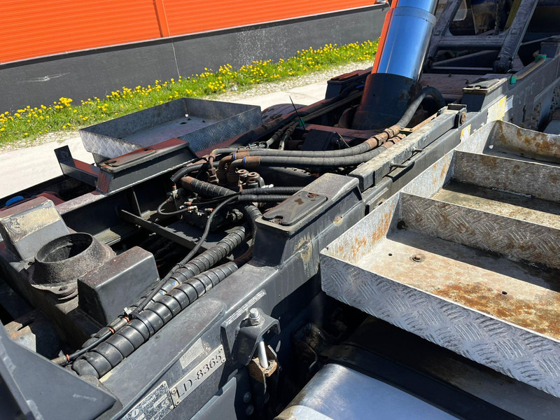 Leasing of Scania R 560 6x4 RETARDER / FULL STEEL / BOX L=4595 mm Scania R 560 6x4 RETARDER / FULL STEEL / BOX L=4595 mm: picture 13
