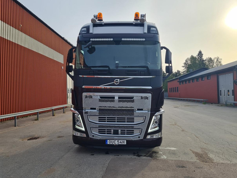 Volvo FH 540 6x4 GCW 100 ton / GLOBE XL / HYDRAULICS / TANDEM AXLE LIFT / HUB REDUCTION - Tractor unit: picture 2 Volvo FH 540 6x4 GCW 100 ton / GLOBE XL / HYDRAULICS / TANDEM AXLE LIFT / HUB REDUCTION - Tractor unit: picture 2
