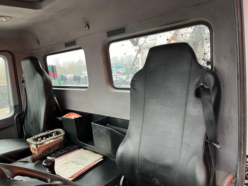 Truck, Crane truck Mercedes-Benz Actros 2636 6x4 Esslift 1000 / lifting cylinders missing !: picture 17 Truck, Crane truck Mercedes-Benz Actros 2636 6x4 Esslift 1000 / lifting cylinders missing !: picture 17