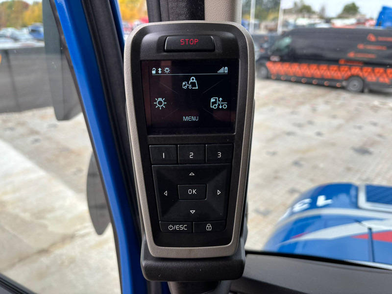 Cab chassis truck Volvo FH 500 8x4*4 FOR SALE AS CHASSIS / GCW 70 ton / PTO / CHASSIS L=6420 mm: picture 19