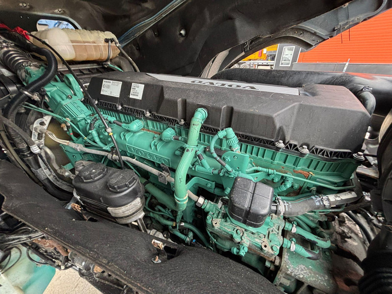 Cab chassis truck Volvo FH 500 8x4*4 FOR SALE AS CHASSIS / GCW 70 ton / PTO / CHASSIS L=6420 mm: picture 12