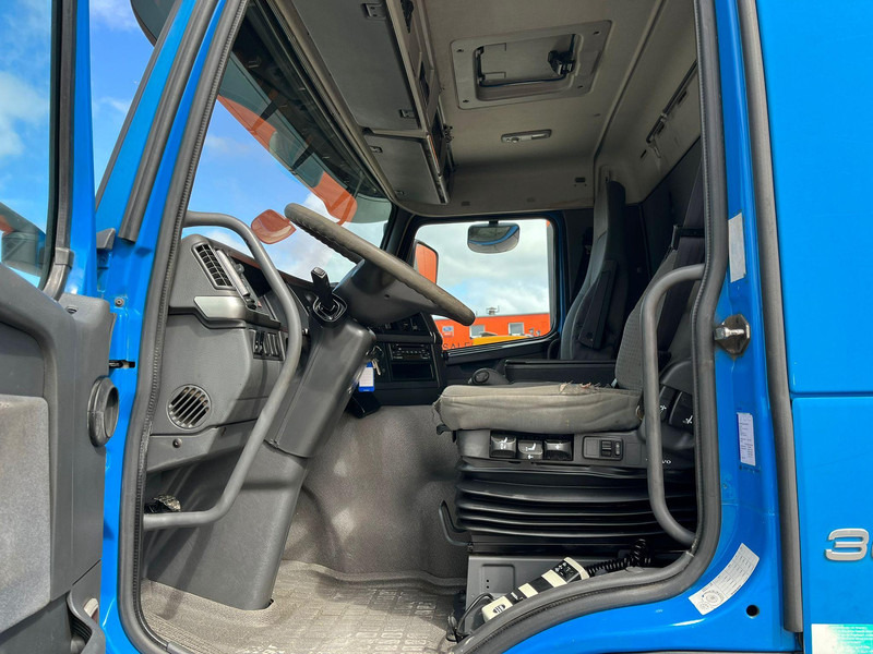 Dropside/ Flatbed truck, Crane truck Volvo FM 9 300 6x2*4 HIAB 085D-3 / PLATFORM L=6320 mm: picture 20 Dropside/ Flatbed truck, Crane truck Volvo FM 9 300 6x2*4 HIAB 085D-3 / PLATFORM L=6320 mm: picture 20