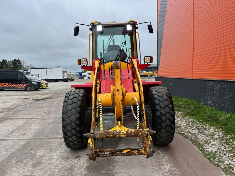 Volvo L 30 B-Z/X 4x4 AC / QUICK COUPLER / BUCKET + FORKS - Wheel loader: picture 4 Volvo L 30 B-Z/X 4x4 AC / QUICK COUPLER / BUCKET + FORKS - Wheel loader: picture 4