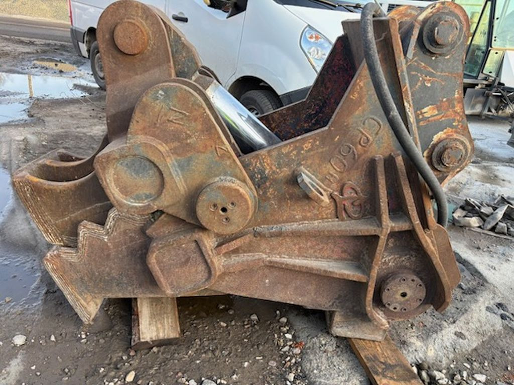 LaBounty CP 60 - Demolition shears for Excavator: picture 1 LaBounty CP 60 - Demolition shears for Excavator: picture 1