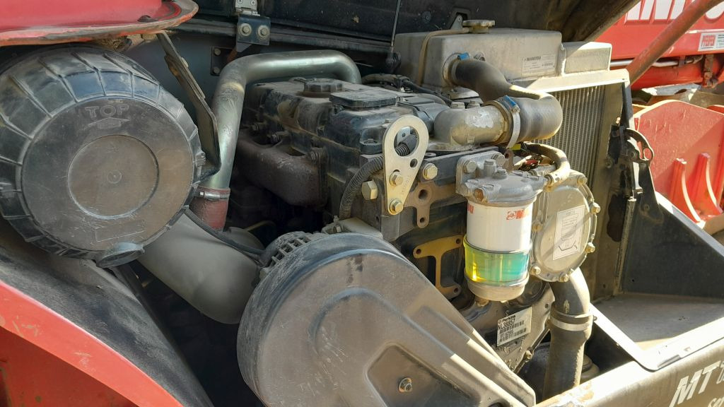 Telescopic wheel loader MANITOU MT 1235S: picture 8