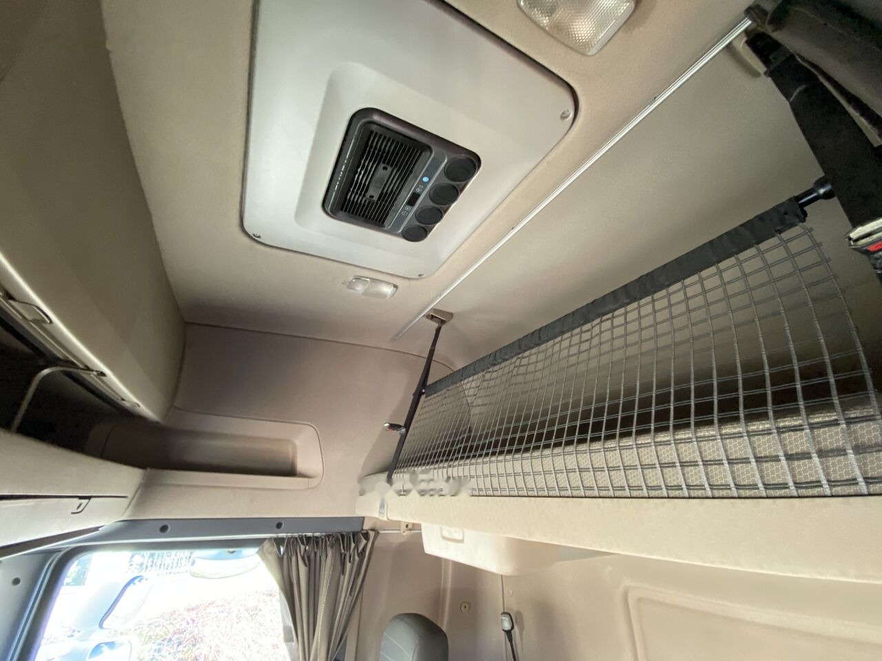 Tractor unit Scania R500: picture 14