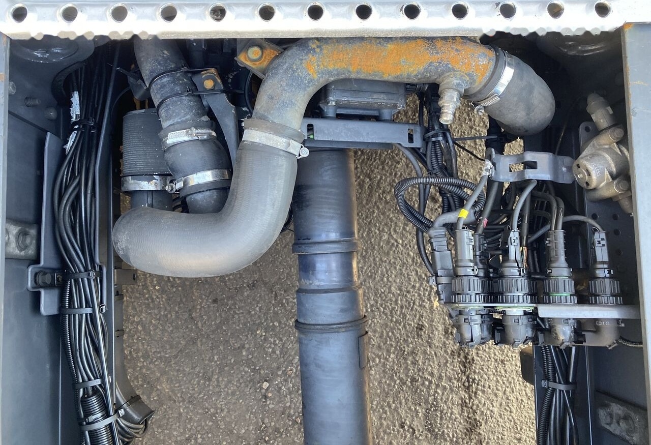 Tractor unit Scania R500: picture 16