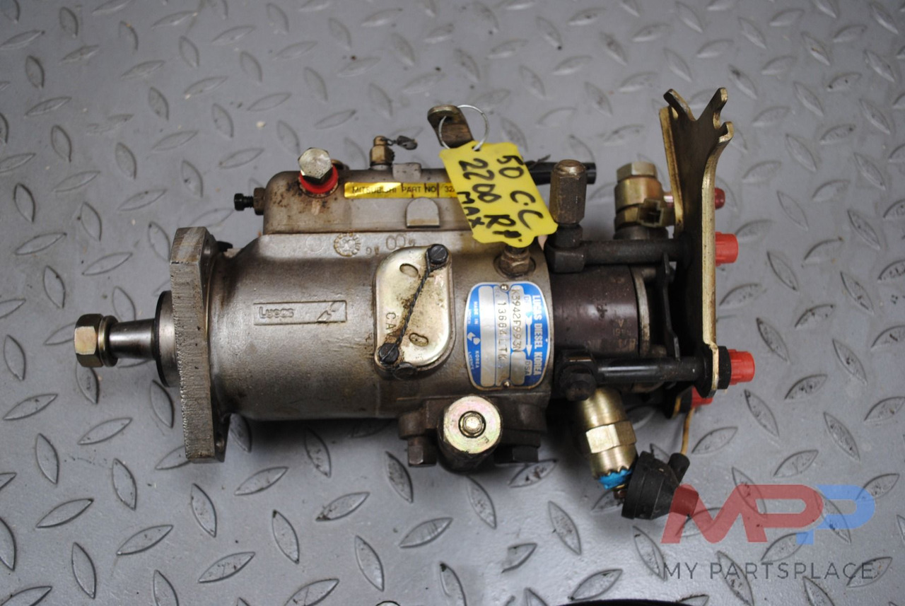 Injectiepomp Mitsubishi S4S - Fuel pump: picture 1 Injectiepomp Mitsubishi S4S - Fuel pump: picture 1