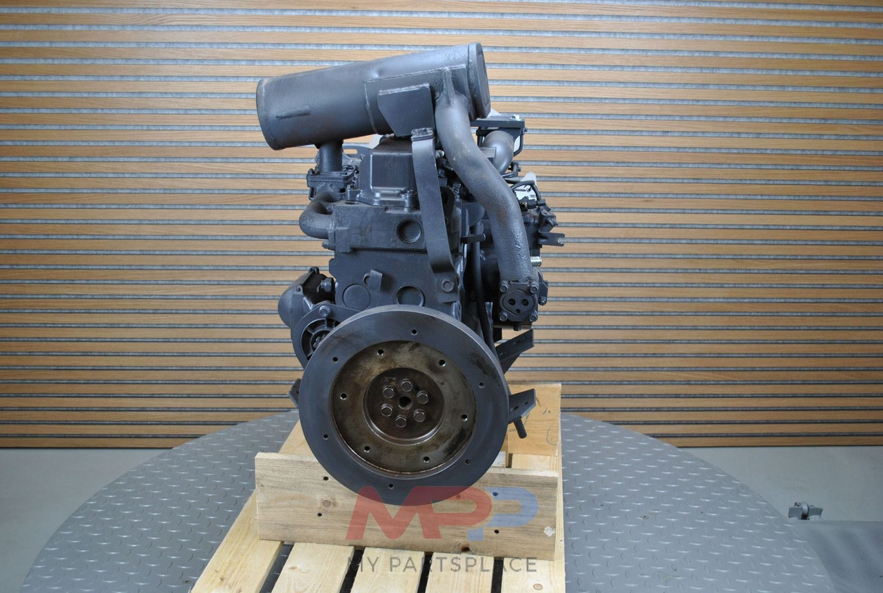 Kubota Gereviseerde Kubota V2403 - Engine for Agricultural machinery: picture 3 Kubota Gereviseerde Kubota V2403 - Engine for Agricultural machinery: picture 3