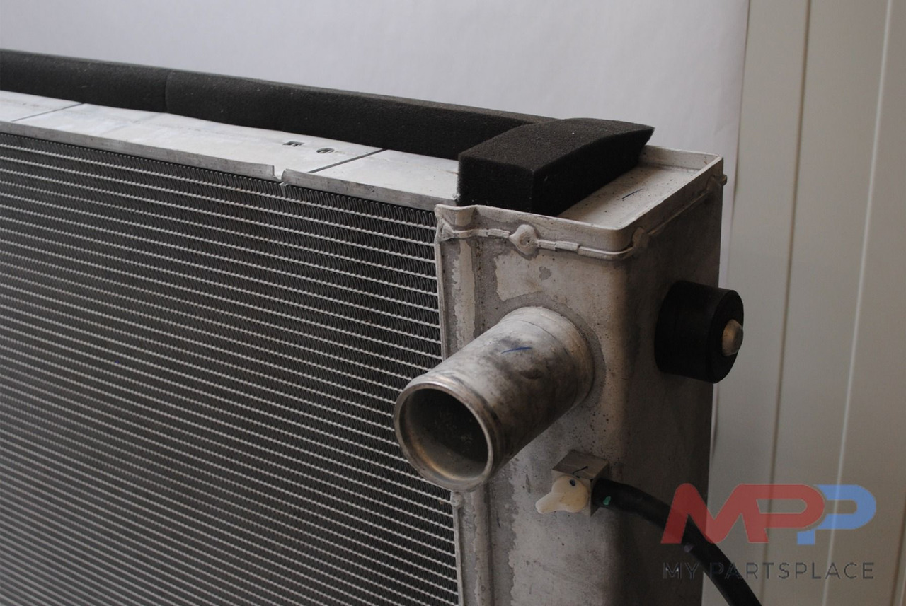 Perkins Radiator 1204J E44 TA - Radiator for Construction machinery: picture 2 Perkins Radiator 1204J E44 TA - Radiator for Construction machinery: picture 2