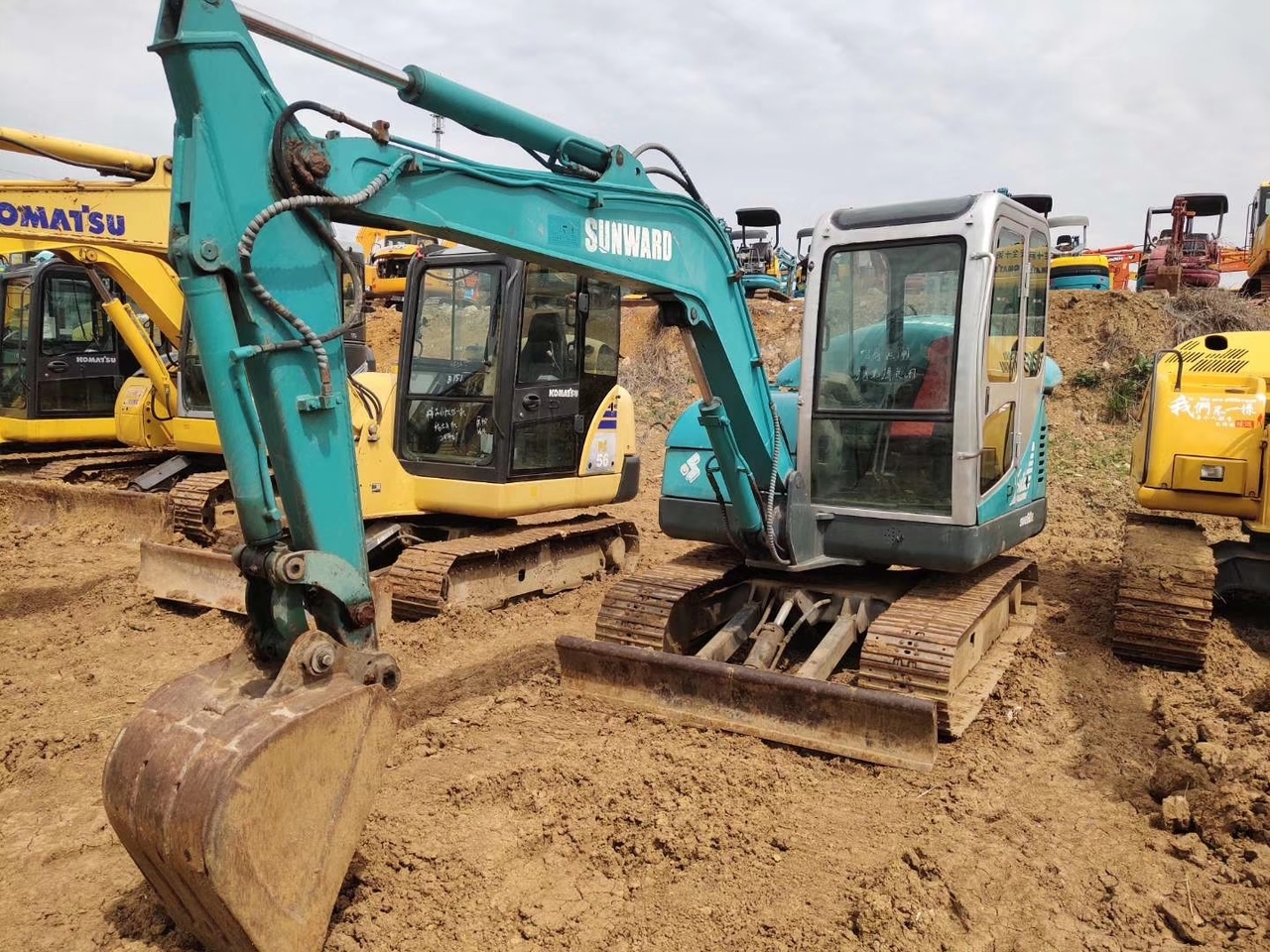 Mini excavator SUNWARD SWE60E: picture 1
