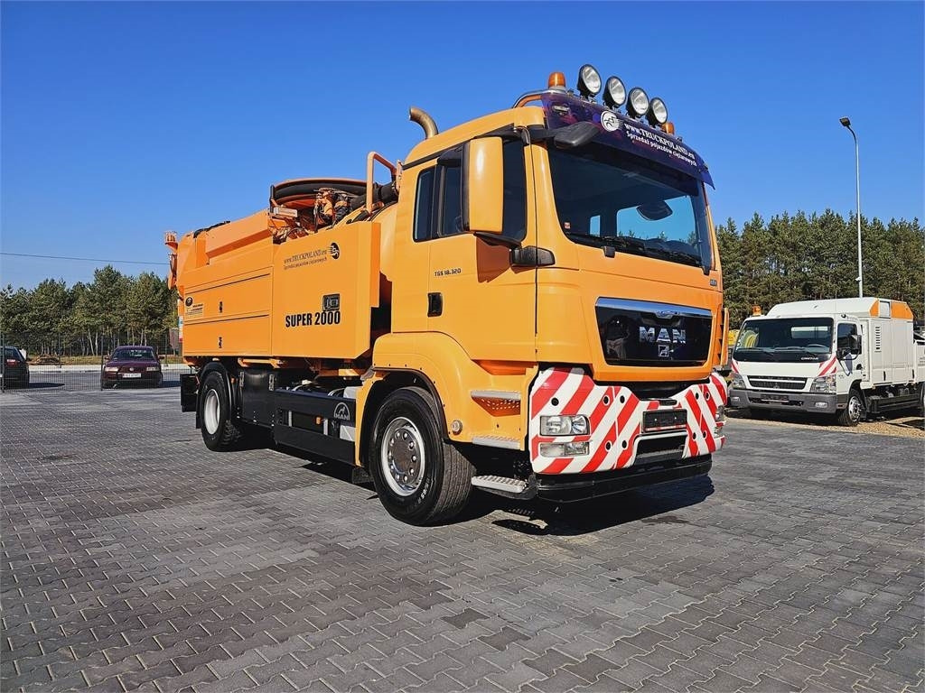 MAN SUPER 2000 4x2 WUKO RECYKLING for collecting liqui - Vacuum truck: picture 2 MAN SUPER 2000 4x2 WUKO RECYKLING for collecting liqui - Vacuum truck: picture 2