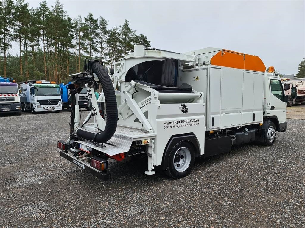 Mitsubishi CANTER odkurzacz koparka ssąca Saugbagger CITY SAU - Vacuum truck: picture 2 Mitsubishi CANTER odkurzacz koparka ssąca Saugbagger CITY SAU - Vacuum truck: picture 2