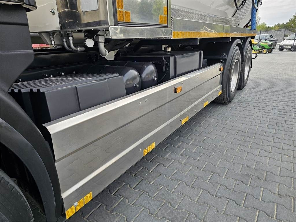 Scania WUKO KAISER EUR-MARK PKL 8.8 FOR COMBI DECK CLEANI - Municipal/ Special vehicle: picture 2 Scania WUKO KAISER EUR-MARK PKL 8.8 FOR COMBI DECK CLEANI - Municipal/ Special vehicle: picture 2