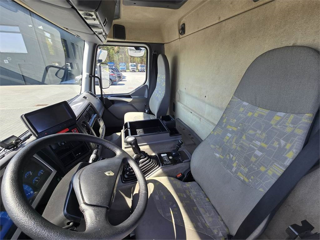 Vacuum truck Renault WUKO RIVARD for collecting liquid waste: picture 34 Vacuum truck Renault WUKO RIVARD for collecting liquid waste: picture 34