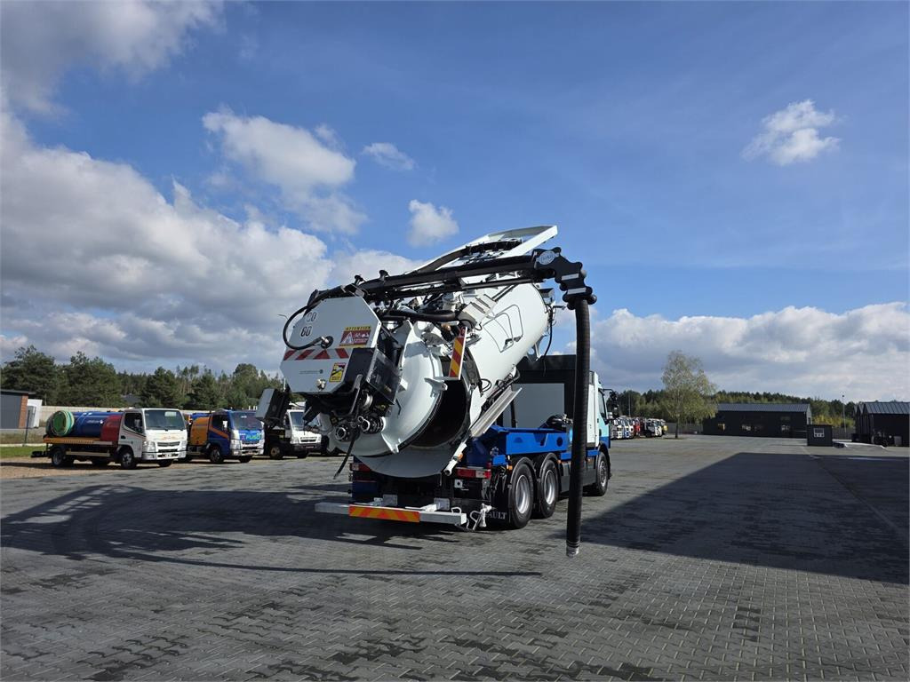 Renault for collecting liquid waste - Vacuum truck: picture 1 Renault for collecting liquid waste - Vacuum truck: picture 1