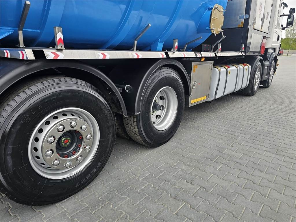 Vacuum truck Scania Disab Centurion P210/8 Vacuum suction loader: picture 16