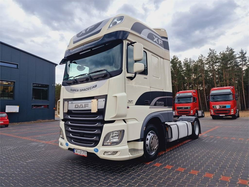 DAF XF 106 460  - Tractor unit: picture 1 DAF XF 106 460  - Tractor unit: picture 1