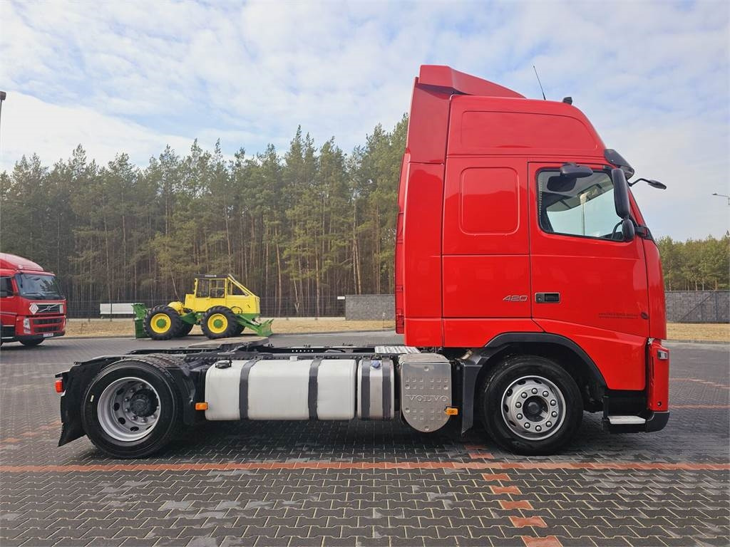 Leasing of Volvo FH13 XXL EURO 5 2011 + KRONE MEGA RAISE Volvo FH13 XXL EURO 5 2011 + KRONE MEGA RAISE: picture 8 Leasing of Volvo FH13 XXL EURO 5 2011 + KRONE MEGA RAISE Volvo FH13 XXL EURO 5 2011 + KRONE MEGA RAISE: picture 8