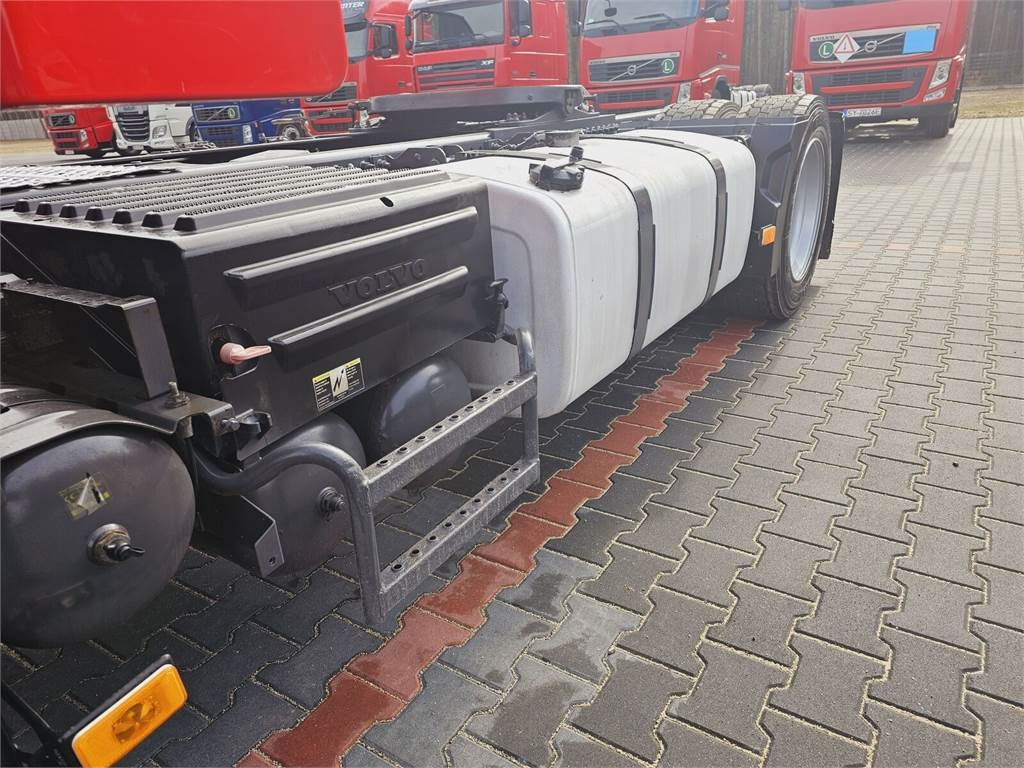Leasing of Volvo FH13 XXL EURO 5 2011 + KRONE MEGA RAISE Volvo FH13 XXL EURO 5 2011 + KRONE MEGA RAISE: picture 12 Leasing of Volvo FH13 XXL EURO 5 2011 + KRONE MEGA RAISE Volvo FH13 XXL EURO 5 2011 + KRONE MEGA RAISE: picture 12