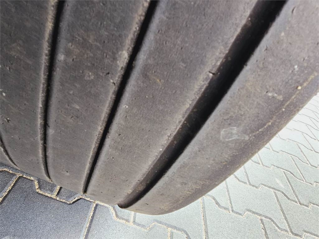 Leasing of Volvo FH13 XXL EURO 5 2011 + KRONE MEGA RAISE Volvo FH13 XXL EURO 5 2011 + KRONE MEGA RAISE: picture 32 Leasing of Volvo FH13 XXL EURO 5 2011 + KRONE MEGA RAISE Volvo FH13 XXL EURO 5 2011 + KRONE MEGA RAISE: picture 32