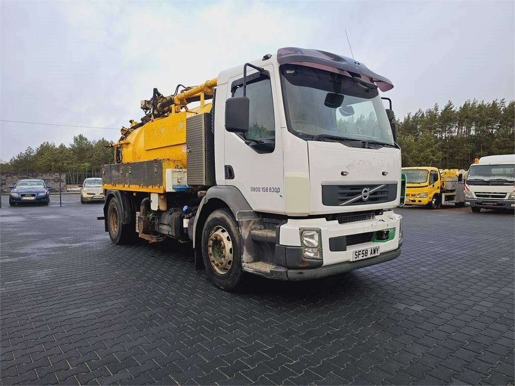 Volvo FULLER TANKERS 2008 WUKO for collecting liquid was  - Vacuum truck: picture 2 Volvo FULLER TANKERS 2008 WUKO for collecting liquid was  - Vacuum truck: picture 2