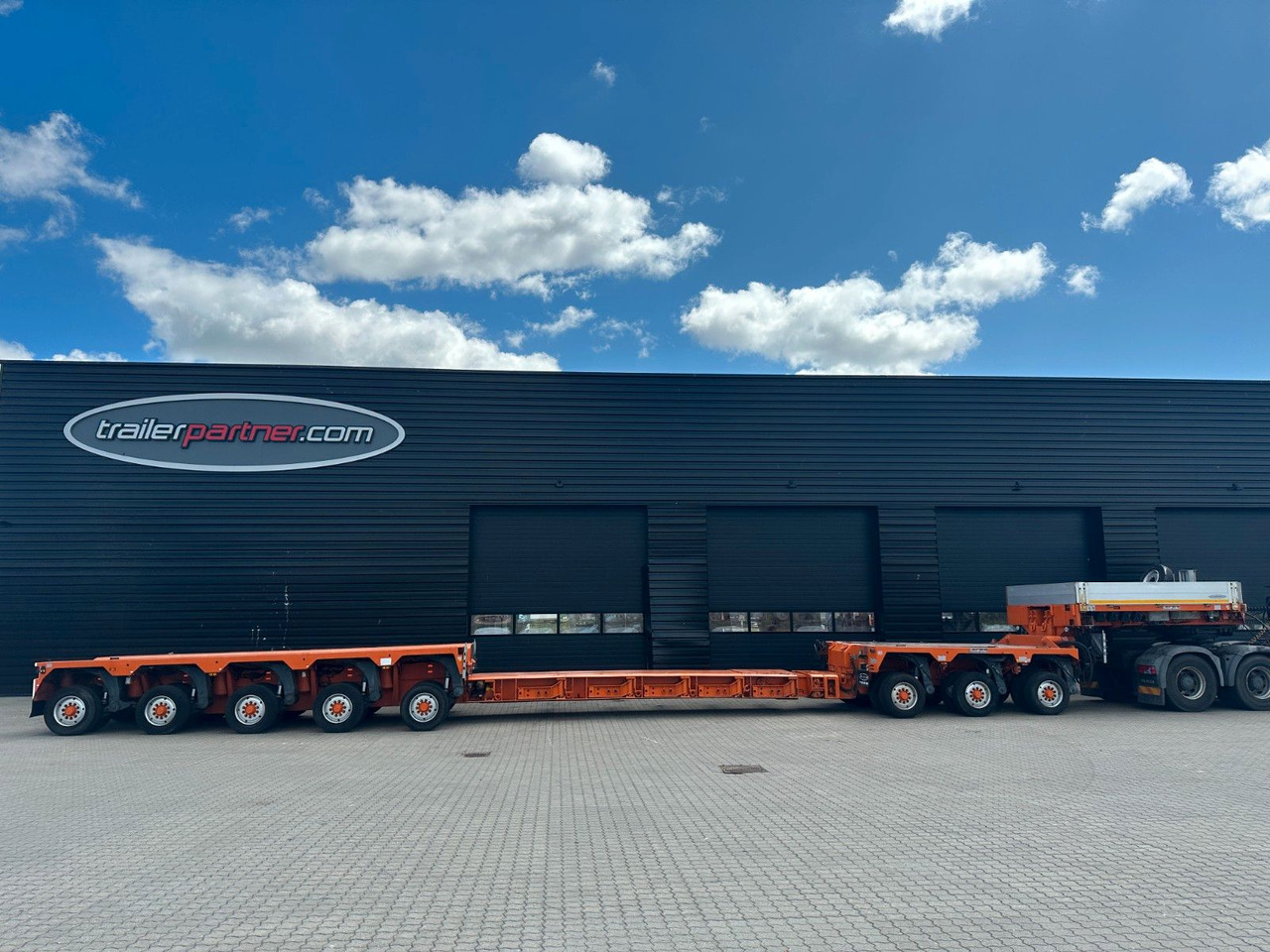 Goldhofer THP 3+5 XLE - Low loader semi-trailer: picture 1 Goldhofer THP 3+5 XLE - Low loader semi-trailer: picture 1