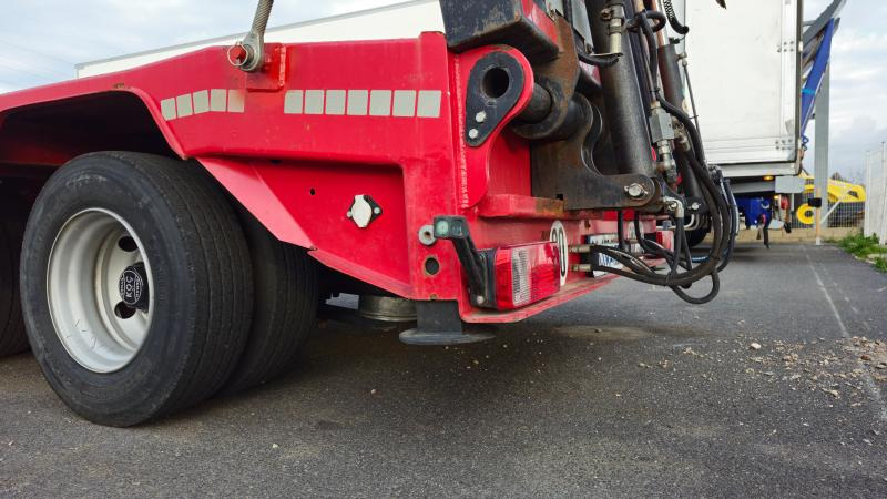 GVN Trailers GVN429 - Low loader semi-trailer: picture 5 GVN Trailers GVN429 - Low loader semi-trailer: picture 5