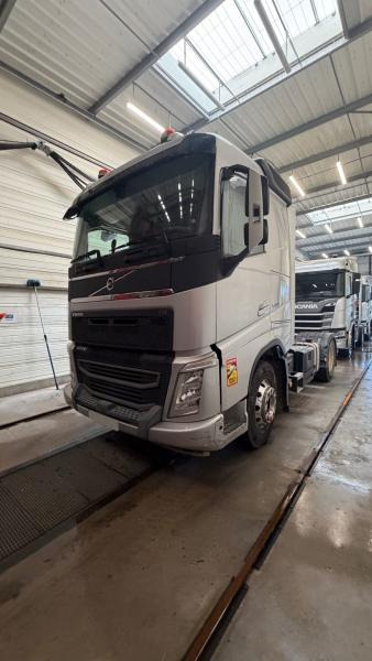 Volvo FH 500 - Tractor unit: picture 2 Volvo FH 500 - Tractor unit: picture 2
