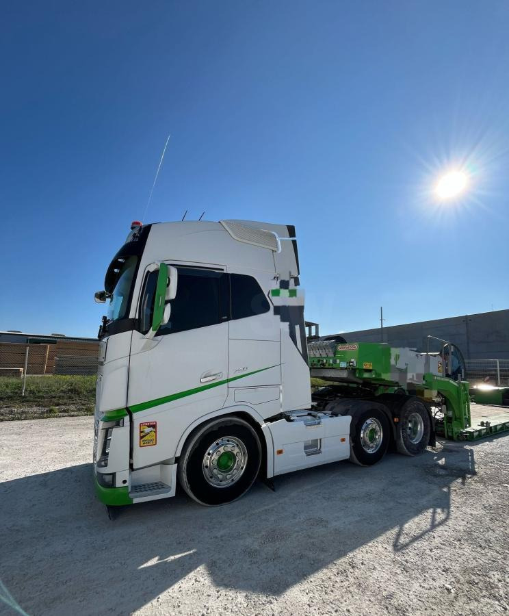 Volvo FH16 750 - Tractor unit: picture 2 Volvo FH16 750 - Tractor unit: picture 2