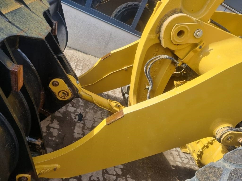 CAT 972 M -- LIKE NEW -- 100% original - Wheel loader: picture 4 CAT 972 M -- LIKE NEW -- 100% original - Wheel loader: picture 4