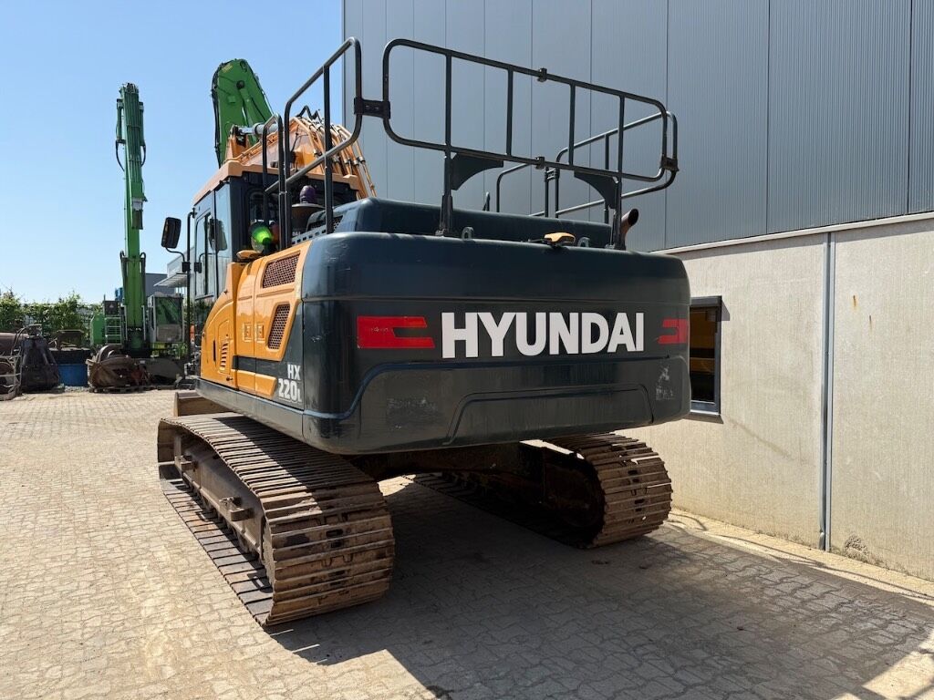 Hyundai HX 220 L - HX220L - HX 220 - Crawler excavator: picture 3 Hyundai HX 220 L - HX220L - HX 220 - Crawler excavator: picture 3